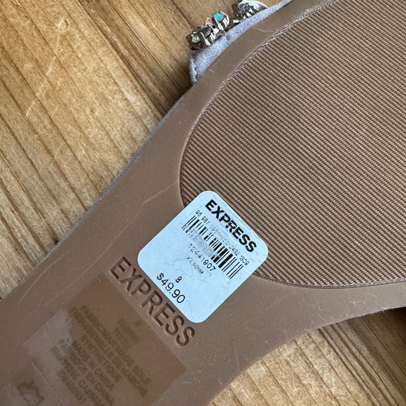 NWT EXPRESS Rhinestone Flip Flops Sandals - Picture 5 of 6